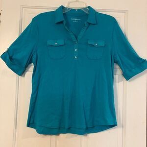 Turquoise 3/4 Length Sleeved V-neck T-shirt with Front Pockets, Size L